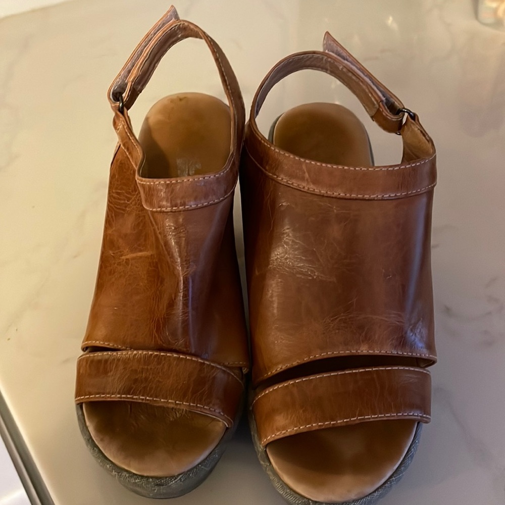 Women’s Antelope Leather & Gray Fabric Slingback Platform/Wedge Sandals Size 6